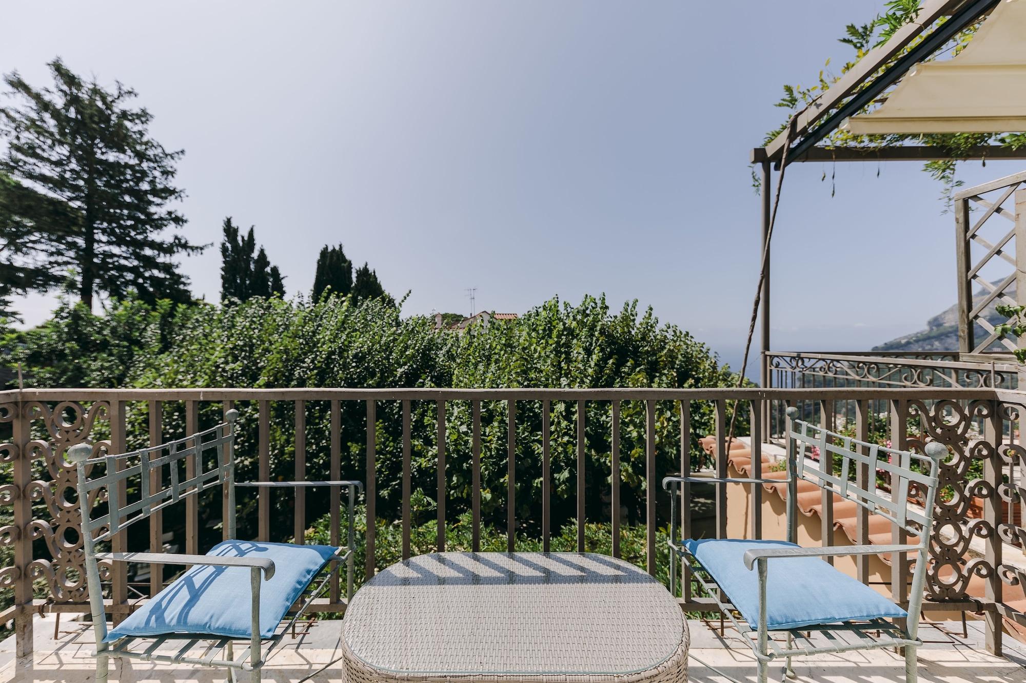 Hotel Villa Maria Равело Екстериор снимка