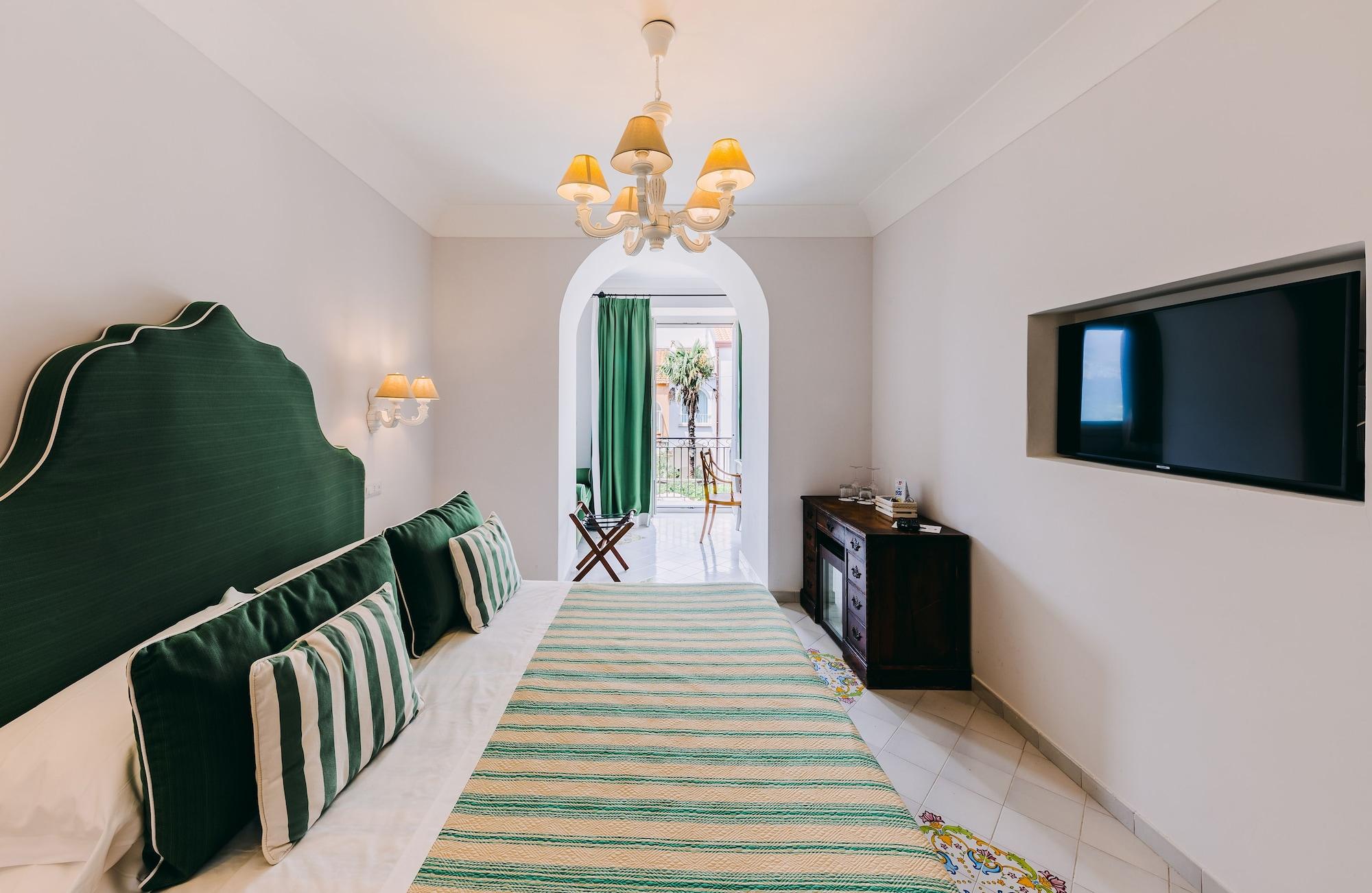 Hotel Villa Maria Равело Екстериор снимка